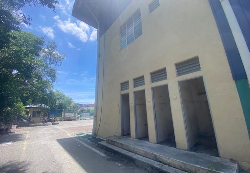 West Port, Pulau Indah