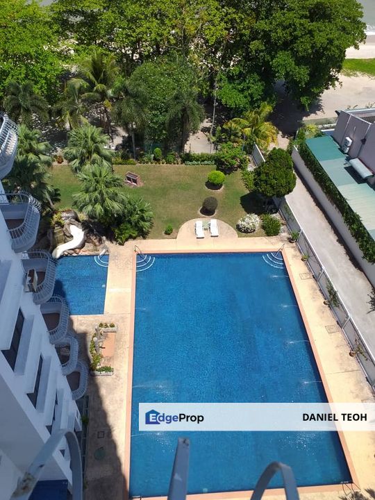 Beachfront Villa Ria Condominium Tanjung Bungah Penang , Penang, Tanjung Bungah