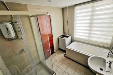 231 TR Serviced Suite