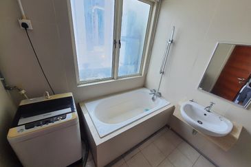 231 TR Serviced Suite