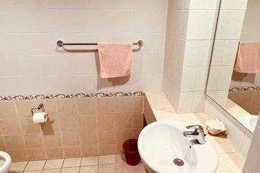 38 Bidara Condominium