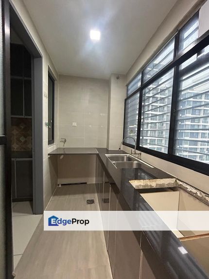 KL Trader Square Condo 1059sf 3+1R 2-Parkings Renovated, Kuala Lumpur, Gombak