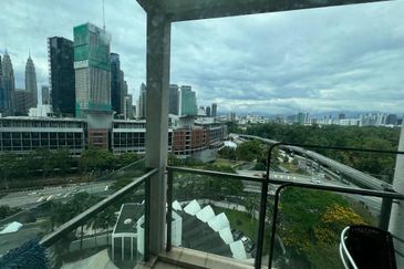 231 TR Serviced Suite