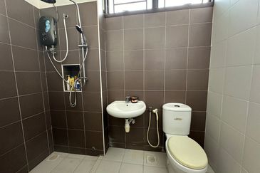 Maple Red, Adda Heights