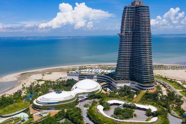 Forest City Financial Center, Landmark Tower, Carnelian Tower