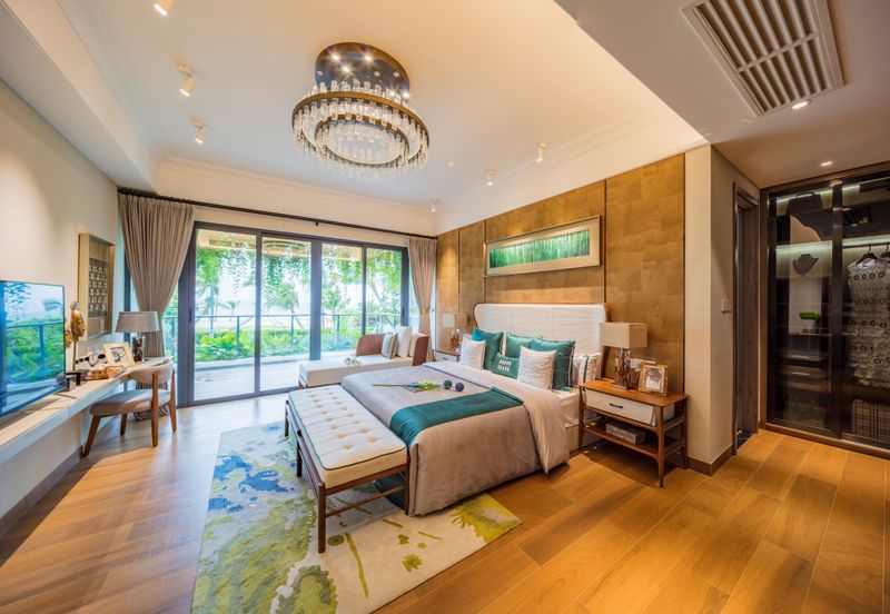 Forest City, Duty Free Island