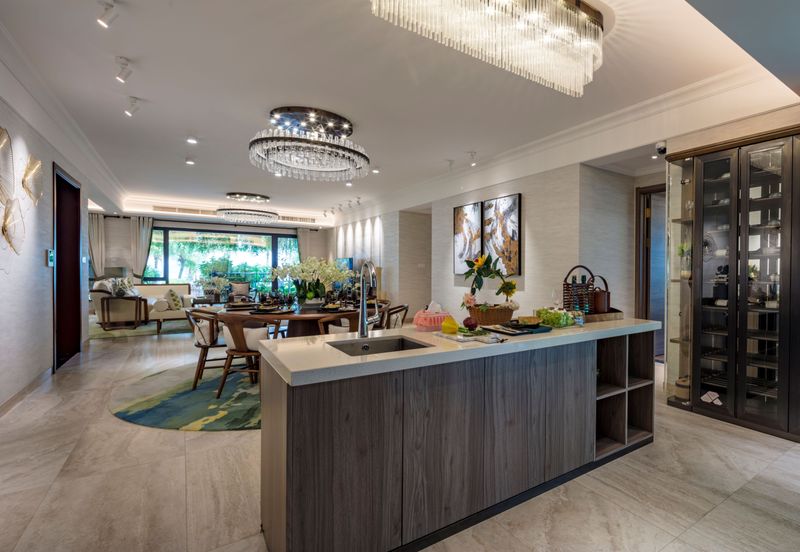 Forest City, Duty Free Island