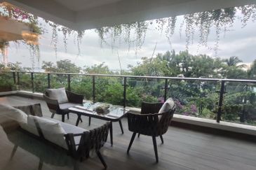 Forest City, Duty Free Island