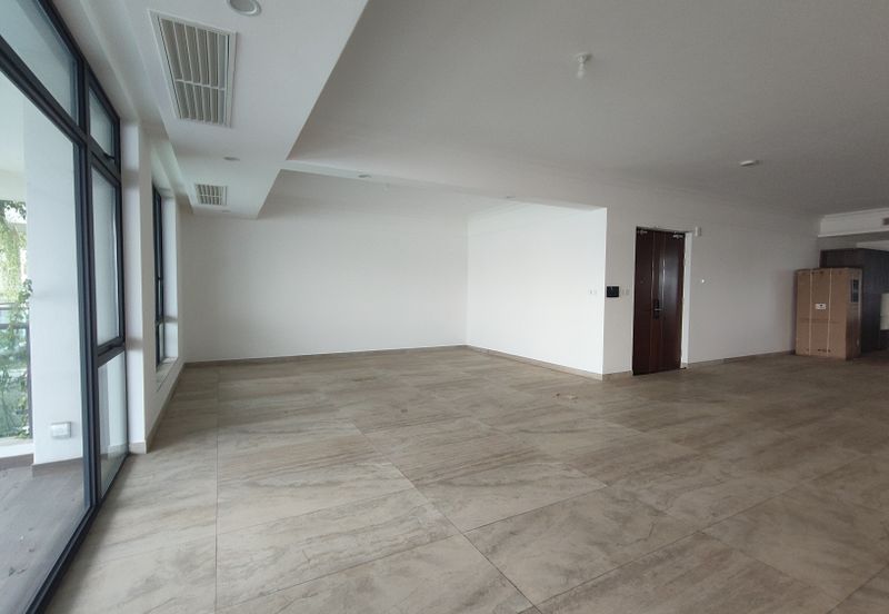 Forest City, Duty Free Island