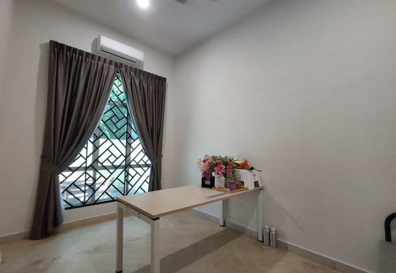 Batu Pahat, Taman Mutiara Perdana