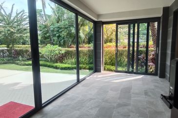 Forest City Golf Resort, Gelang Petah