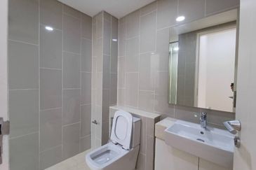 Emerald Bay @ Puteri harbour