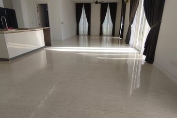 Emerald Bay @ Puteri harbour