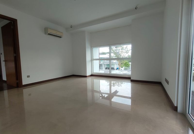 Emerald Bay @ Puteri harbour