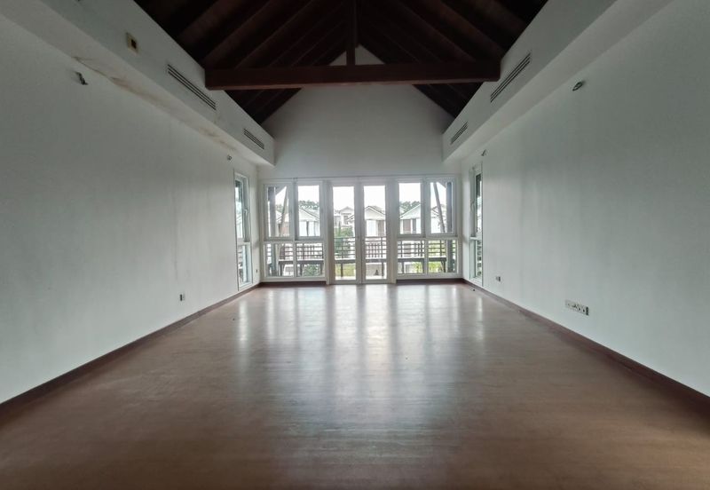 Emerald Bay @ Puteri harbour