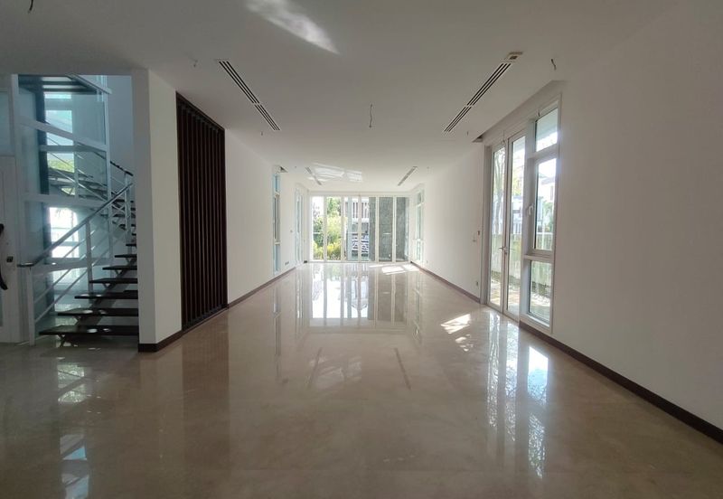 Emerald Bay @ Puteri harbour