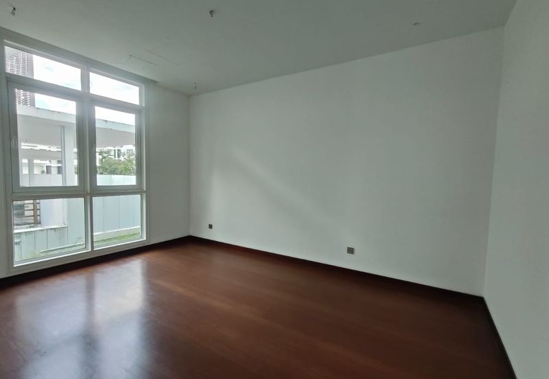 Emerald Bay @ Puteri harbour