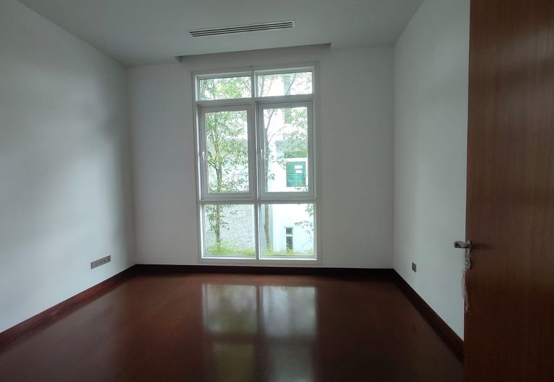 Emerald Bay @ Puteri harbour