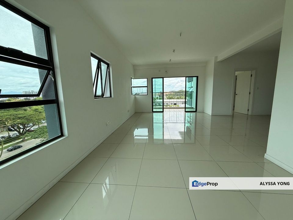 Ujana Executive Apartments, Johor, East Ledang