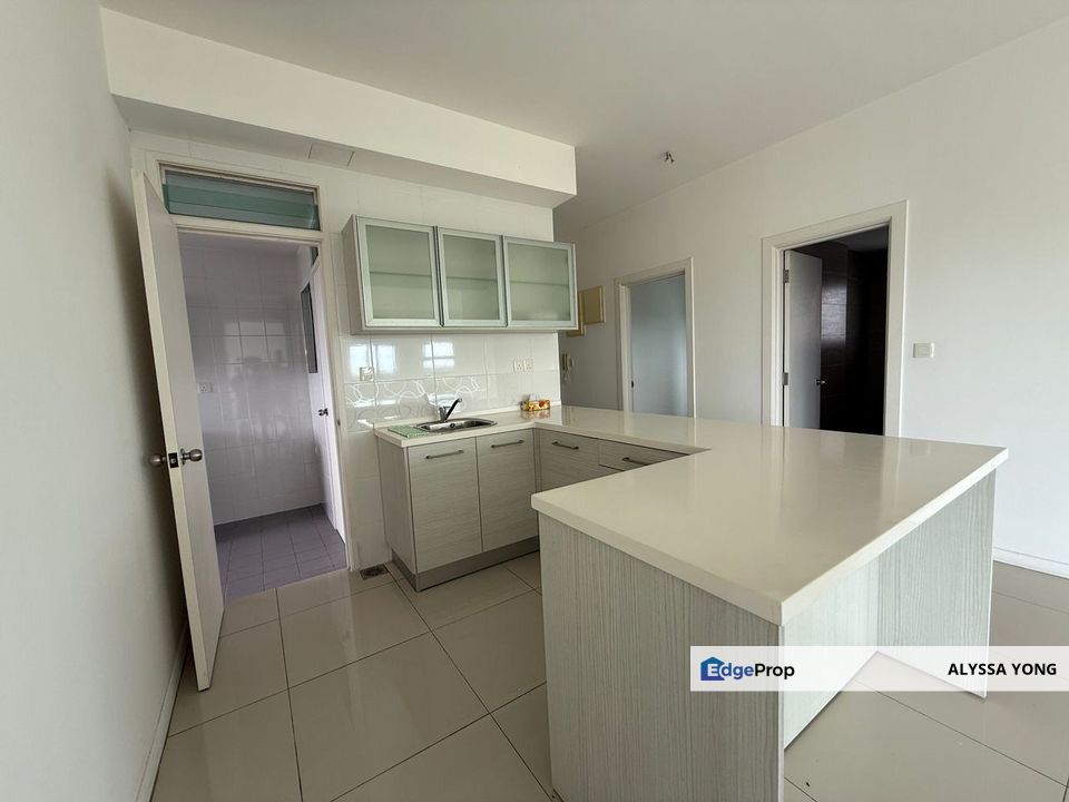 Ujana Executive Apartments, Johor, East Ledang