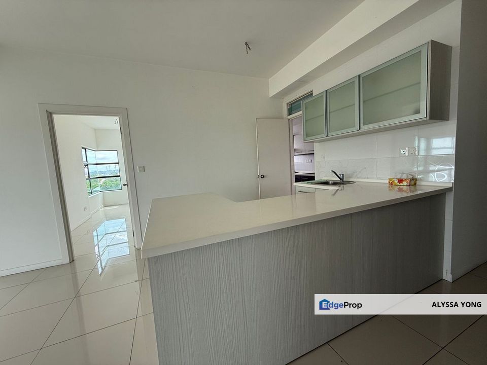 Ujana Executive Apartments, Johor, East Ledang