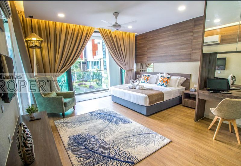 Fully Furnished Luxury Townhouse @ Tropical Villa, Seri Kembangan