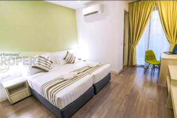 Fully Furnished Luxury Townhouse @ Tropical Villa, Seri Kembangan