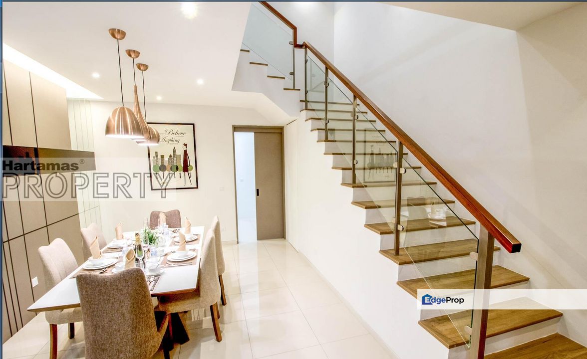 Fully Furnished Luxury Townhouse @ Tropical Villa, Seri Kembangan, Selangor, Seri Kembangan