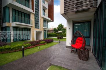 Fully Furnished Luxury Townhouse @ Tropical Villa, Seri Kembangan