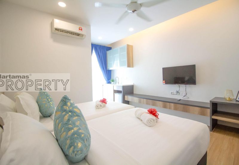 Fully Furnished Luxury Townhouse @ Tropical Villa, Seri Kembangan