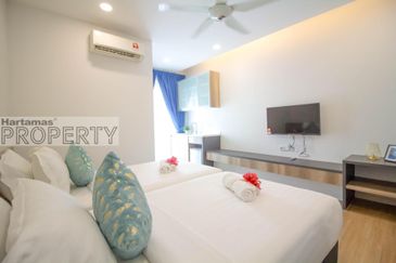 Fully Furnished Luxury Townhouse @ Tropical Villa, Seri Kembangan