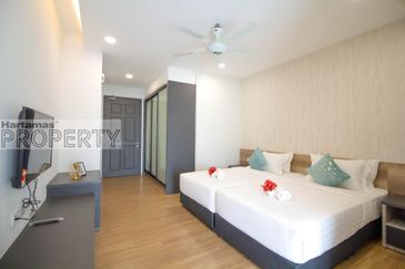 Fully Furnished Luxury Townhouse @ Tropical Villa, Seri Kembangan
