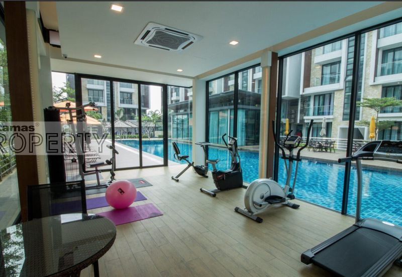 Fully Furnished Luxury Townhouse @ Tropical Villa, Seri Kembangan