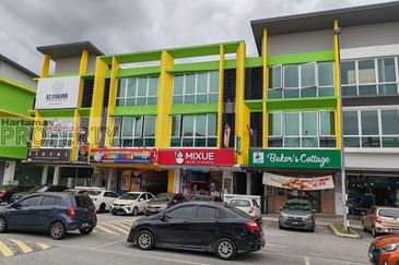 Corner Ground Floor Shoplot, Bandar Seri Putra, Bangi Selangor