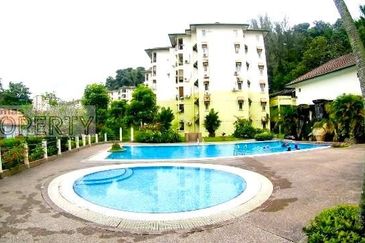 Pool View Corner Unit, Mutiara Condominium, Taman Bukit Indah, Ampang Selangor