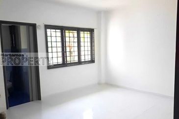 Pool View Corner Unit, Mutiara Condominium, Taman Bukit Indah, Ampang Selangor