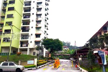 Pool View Corner Unit, Mutiara Condominium, Taman Bukit Indah, Ampang Selangor