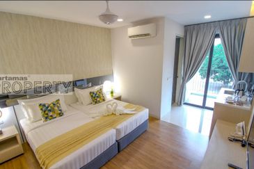 Tropical Villa Service Residence Townhouse, Seri Kembangan Selangor