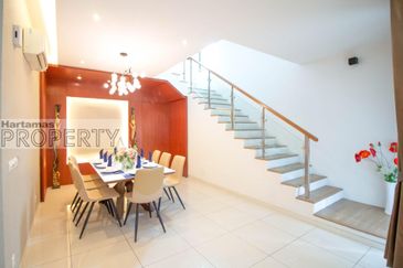 Tropical Villa Service Residence Townhouse, Seri Kembangan Selangor