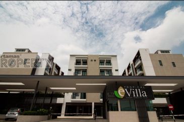 Tropical Villa Service Residence Townhouse, Seri Kembangan Selangor