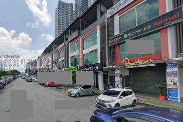 Facing Main Road, Ground Floor Shop at Balakong, Seri Kembangan Selangor