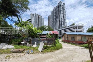 Land Facing Main Road, Batu 9 Kajang Cheras