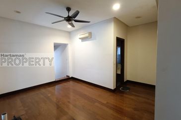 3-Storey Bungalow End Lot, BK6 Bandar Kinrara 6, Puchong Selangor