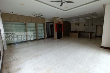 3-Storey Bungalow End Lot, BK6 Bandar Kinrara 6, Puchong Selangor