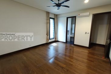 3-Storey Bungalow End Lot, BK6 Bandar Kinrara 6, Puchong Selangor