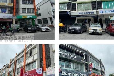 3 Storeys Shop Lot at Bandar Seri Putra, Bangi Kajang 43000 Selangor