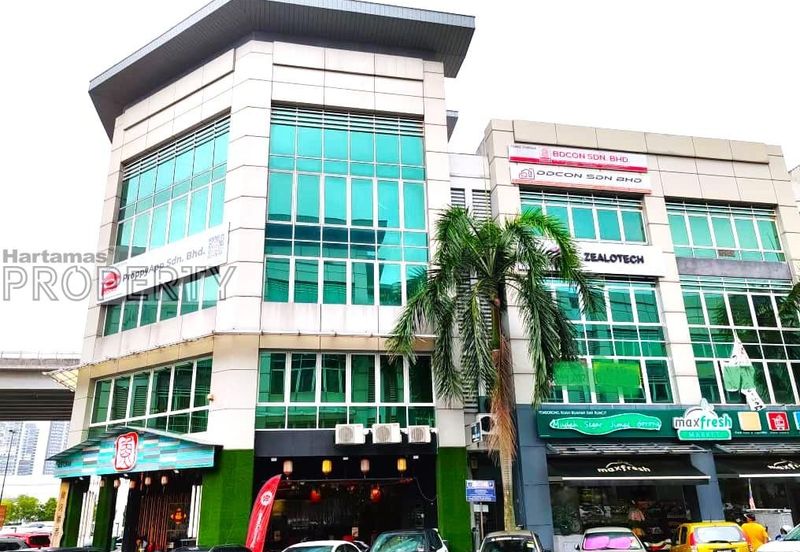 Near LRT, Ground Floor Shop at Bandar Puteri Puchong, Puchong Selangor