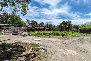 Next to Highway and Main Road, Land For Rent at Batu 9 Cheras, Selangor