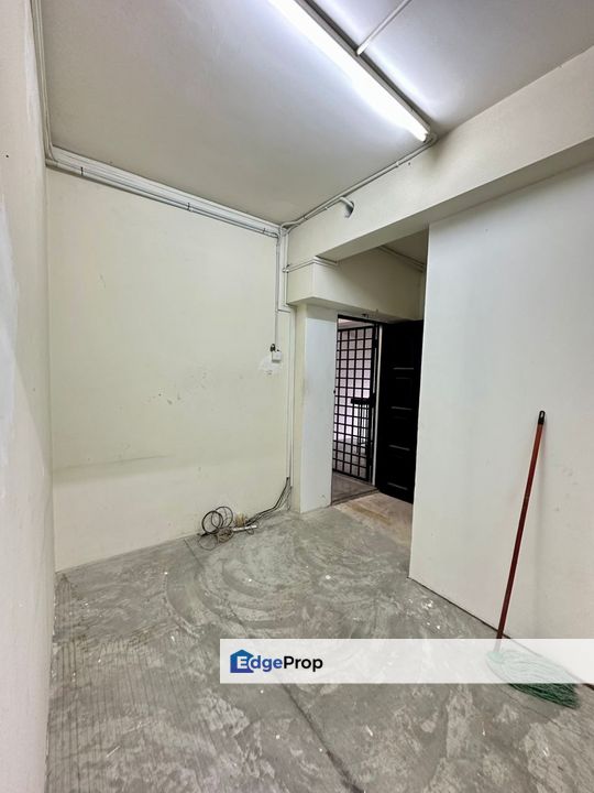 Facing Main Road, Office/ Retail at Kuchai Lama, Kuala Lumpur, Kuala Lumpur, Kuchai Lama