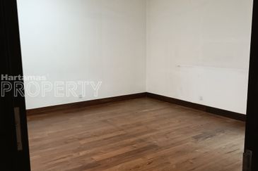 Corner Lot Bungalow For Sale @ Bandar Kinrara 6, Puchong Selangor